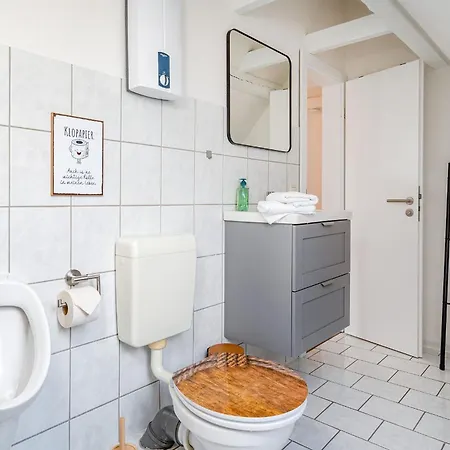 Luettje Bud, Obergeschoss & Zentrale Lage Apartment *