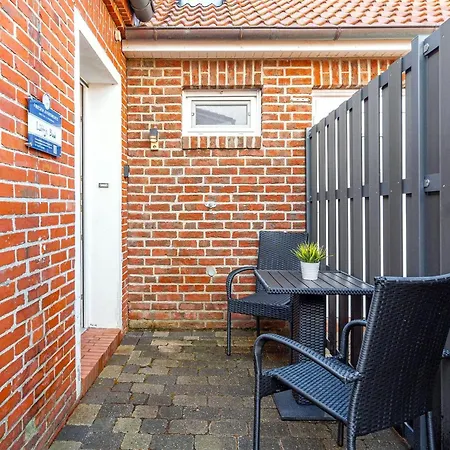 Luettje Bud, Obergeschoss & Zentrale Lage Greetsiel